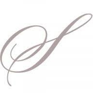 Logo Famille Carabello-Baum Group of Cos.